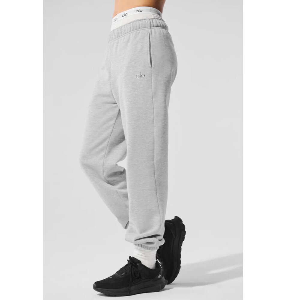Alo YOGA Accolade Sweatpant Athletic Heather Grey